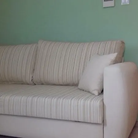 Апартаменты Birdland Family 2 Apartman