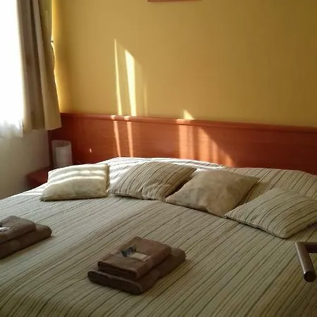Birdland Family 2 Apartman Апартаменты *