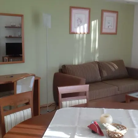 Birdland Family 2 Apartman *